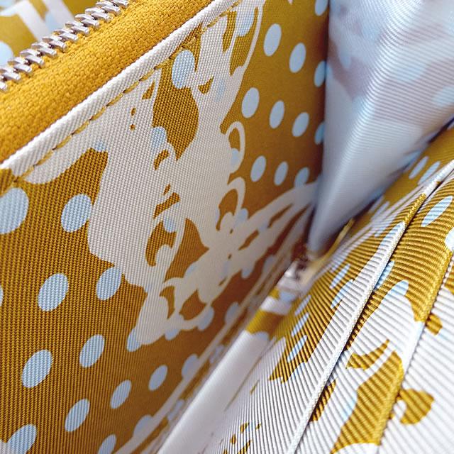 HERMES エルメス 二つ折り財布 アザップシルクイン コンパクト Brides