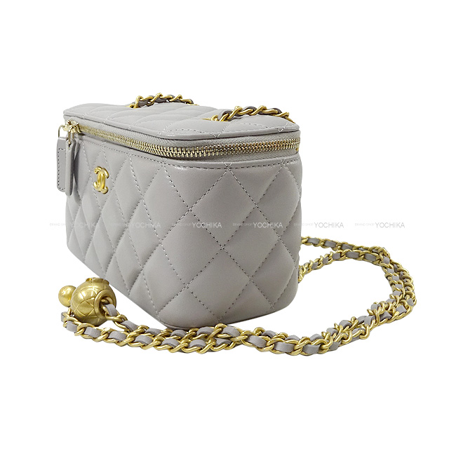2021年秋冬新作 CHANEL シャネル クラッチバッグ マトラッセ ココマーク チェーン ヴァニティ ポーチ ライトグレー ラムスキン  アンティークゴールド金具 AP2303 新品未使用