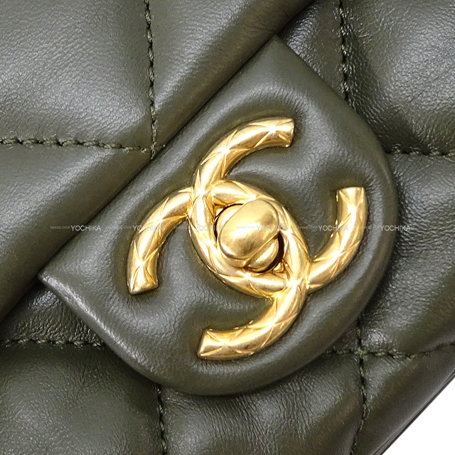 2022年 秋冬 新作 CHANEL シャネル ショルダーバッグ マトラッセ ココマーク アジャスター付 フラップ チェーン カーキ ラムスキン マットゴールド金具 AS3609 新品