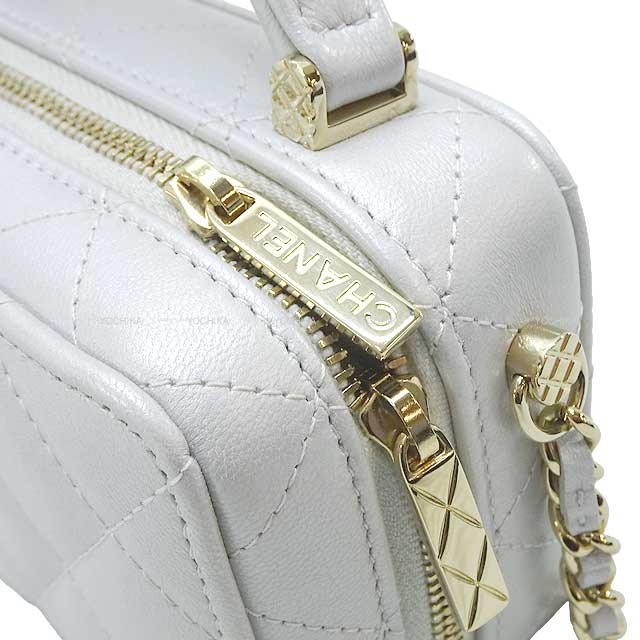 シャネル ノベルティ ホワイトポーチ ショルダー パールストラップ付 新品未使用 楽天市場】CHANEL ノベルティの通販