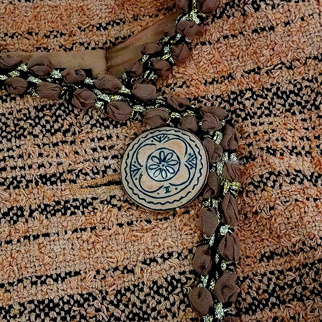 Chanelシャネル　ゲートル　新品の未使用 CHANEL シャネル チェーンショルダーバッグ アイコンモチーフ