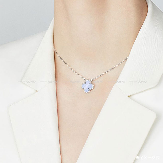 新品 証明書付き ヴィンテージ アルハンブラ ペンダント 18KWGカルセドニー ヴァンクリーフ＆アーペル ペンダントネックレス K18WG ホワイト