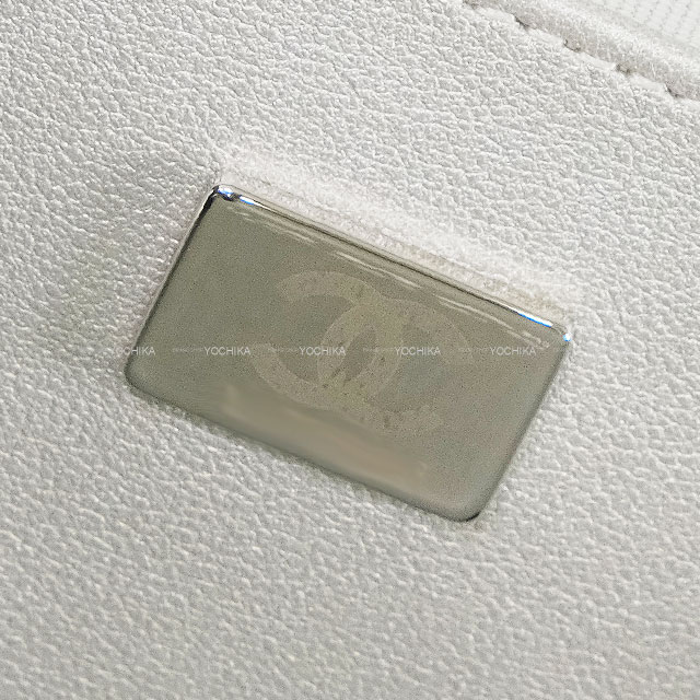 シャネルラムスキン ココマーク チェーンショルダーバッグ シルバー金具 レザー CHANEL - CHANEL シャネル マトラッセ23 ココマーク ラムスキン レザー