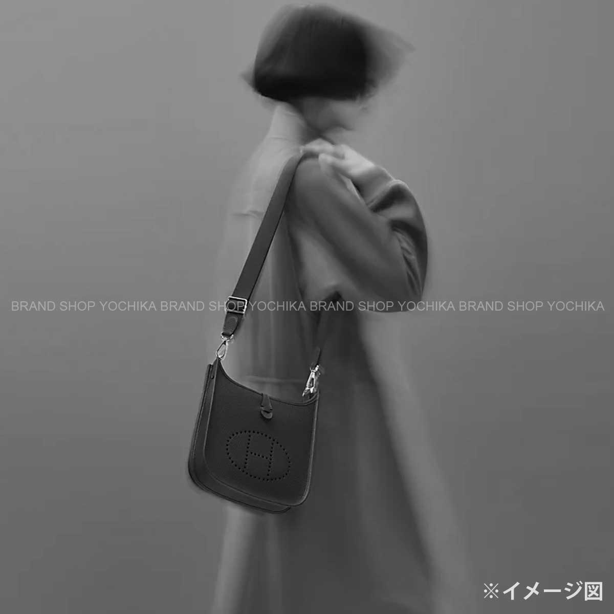 エルメス ショルダーバッグ エブリン3 23 ブラック/シルバー金具 トリヨンクレマンス K刻印 黒 エルメス ショルダーバッグ エブリン3 23 ブラック/シルバー金具