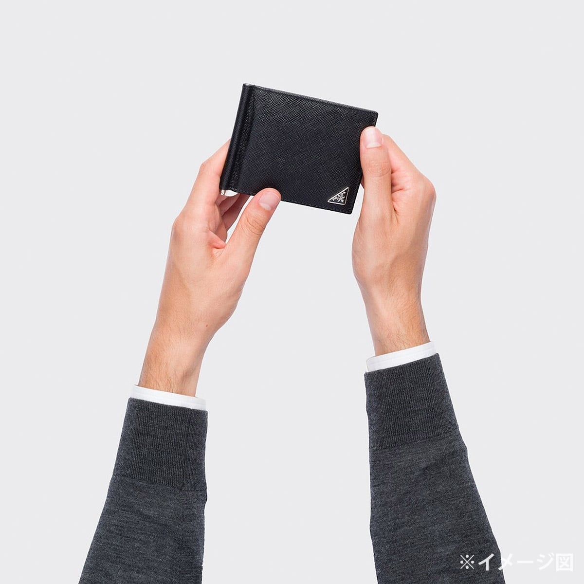 PRADA プラダ 二つ折り財布 マネークリップ付 トライアングル 黒